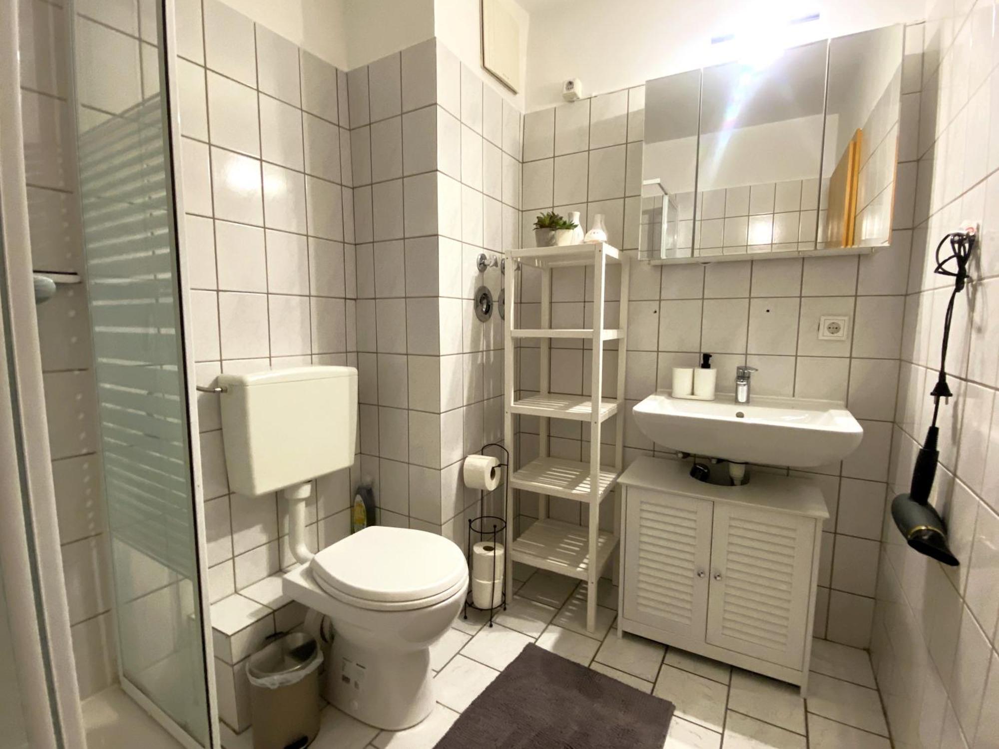 Schoelerberg Apartment Mit Tiefgaragenparkplatz Und Kingsize-Bett Osnabrück Eksteriør bilde